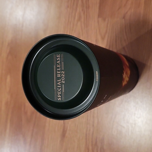 Lagavulin Special Release 2022 Box/Container - Picture 4 of 4